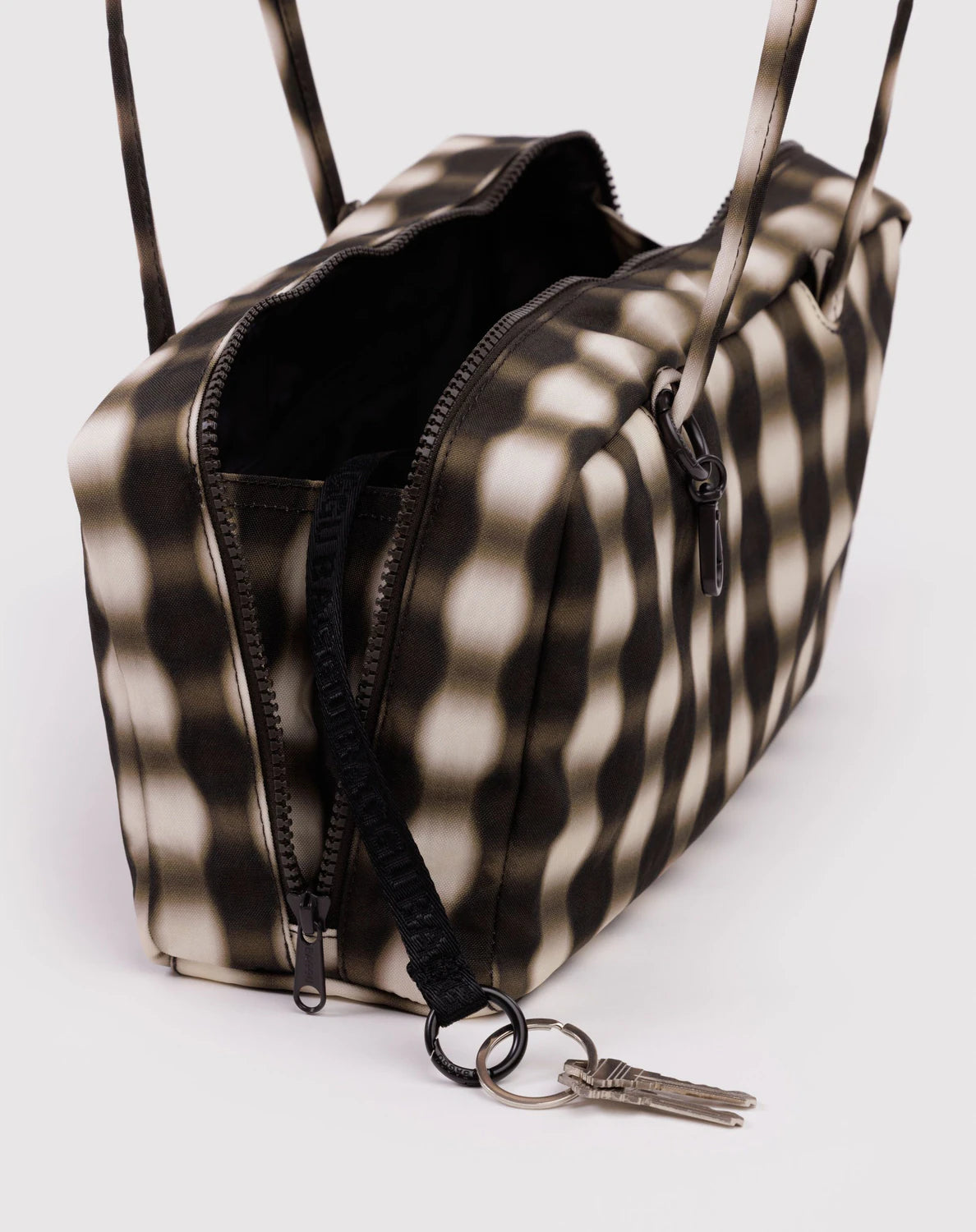 Blurred Gingham Nylon Bowler Baggu