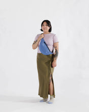 Load image into Gallery viewer, Pansy Blue Crescent Baggu Fanny Pack
