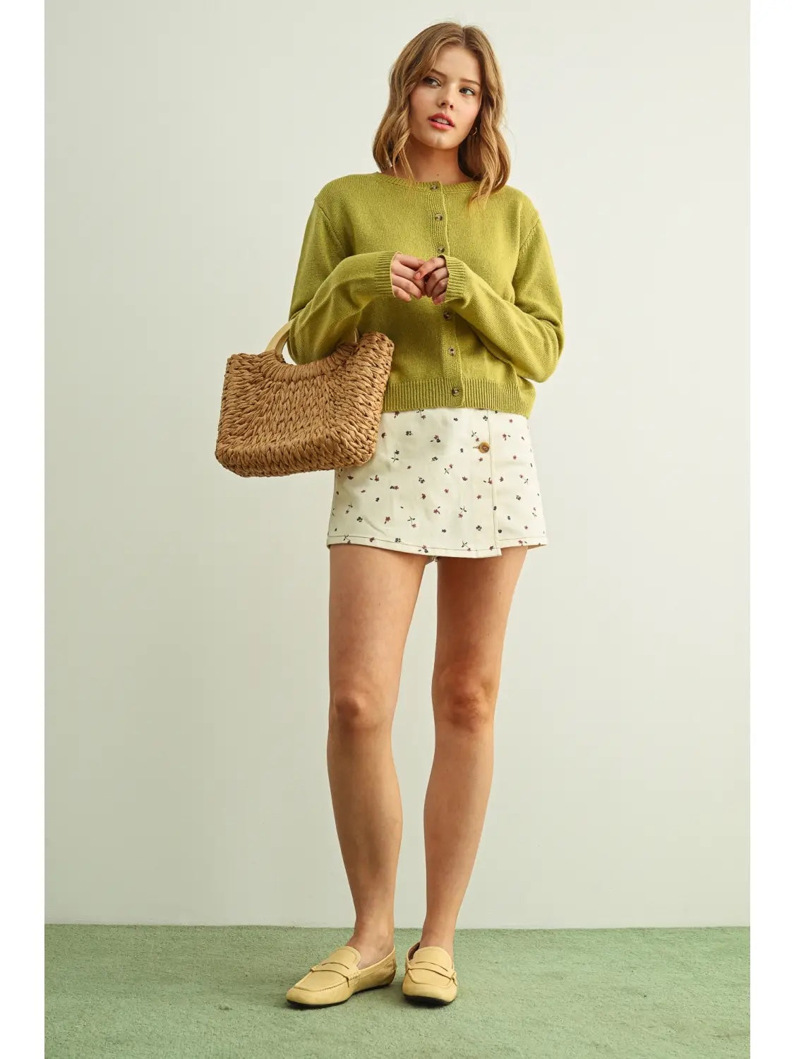 Round-Neck Cardigan in Pistachio