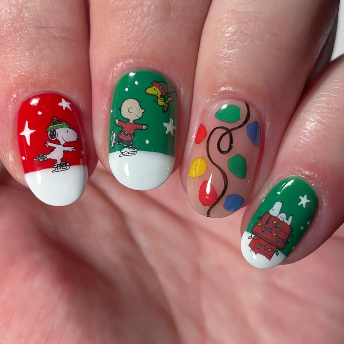 Peanuts Holiday Cheer Nail Stickers