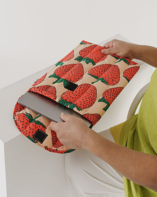 Strawberry 16" Laptop Sleeve Baggu
