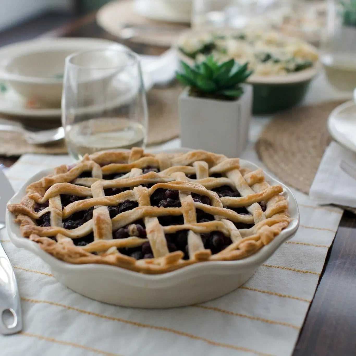 Frilly Pie Plate - Thumbnail 3