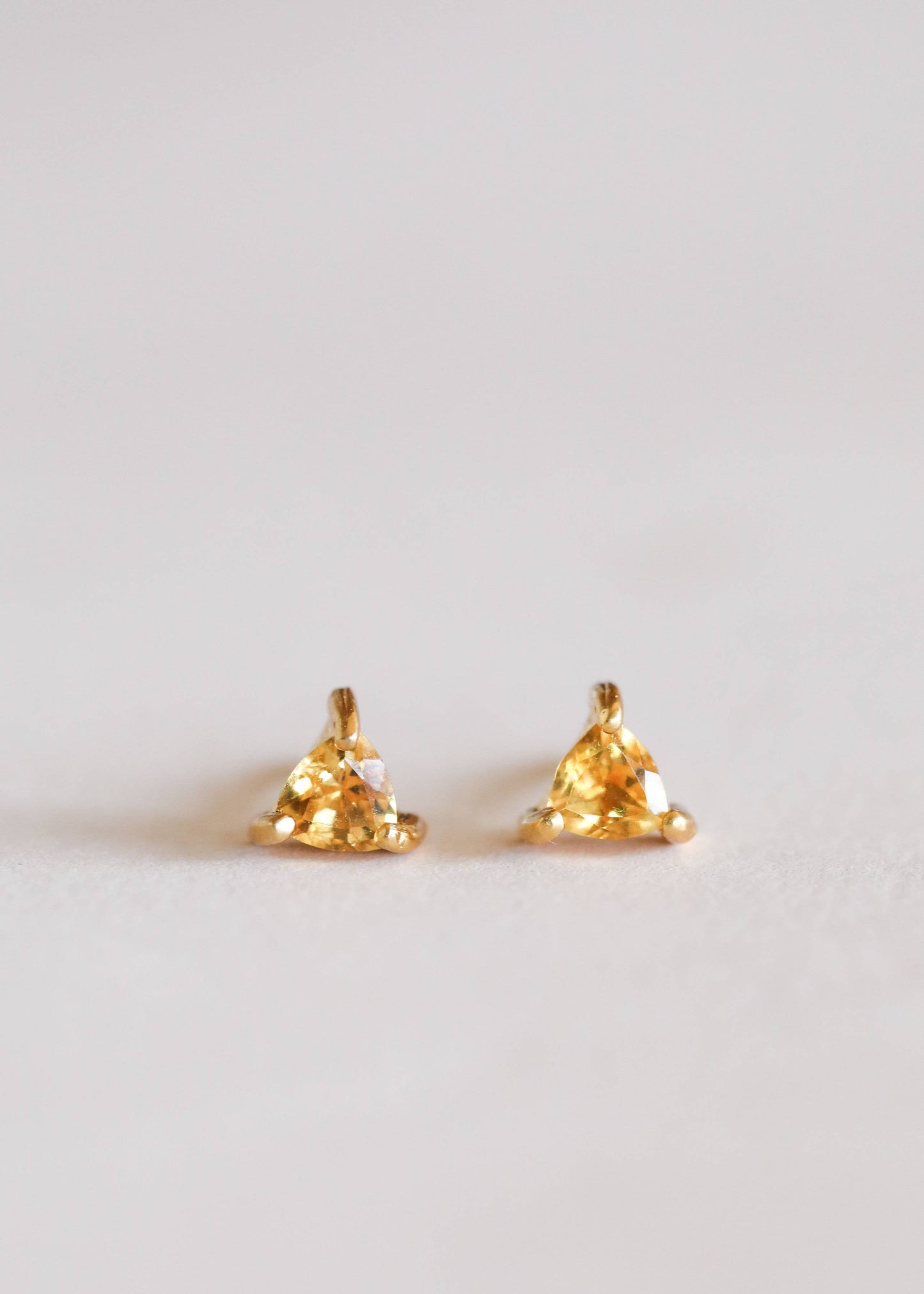 Mini Energy Point Citrine Gold Earrings