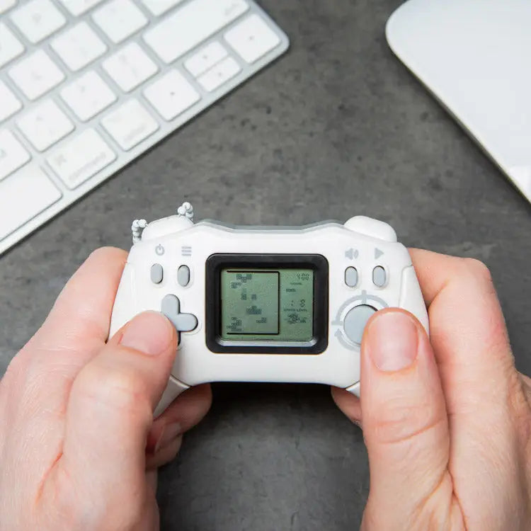 Mini Retro Game Console