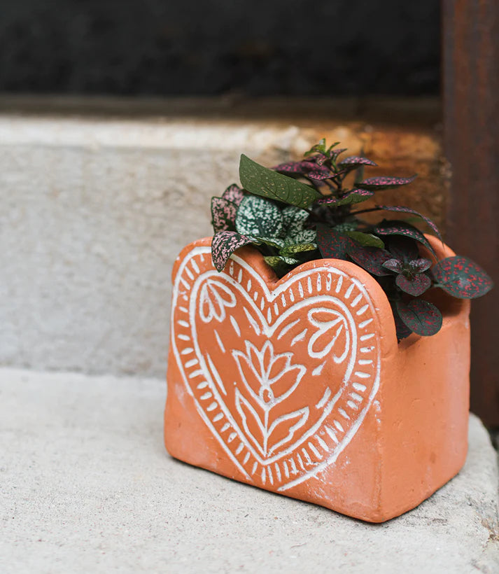 Vasanta Heart Terracotta Planter