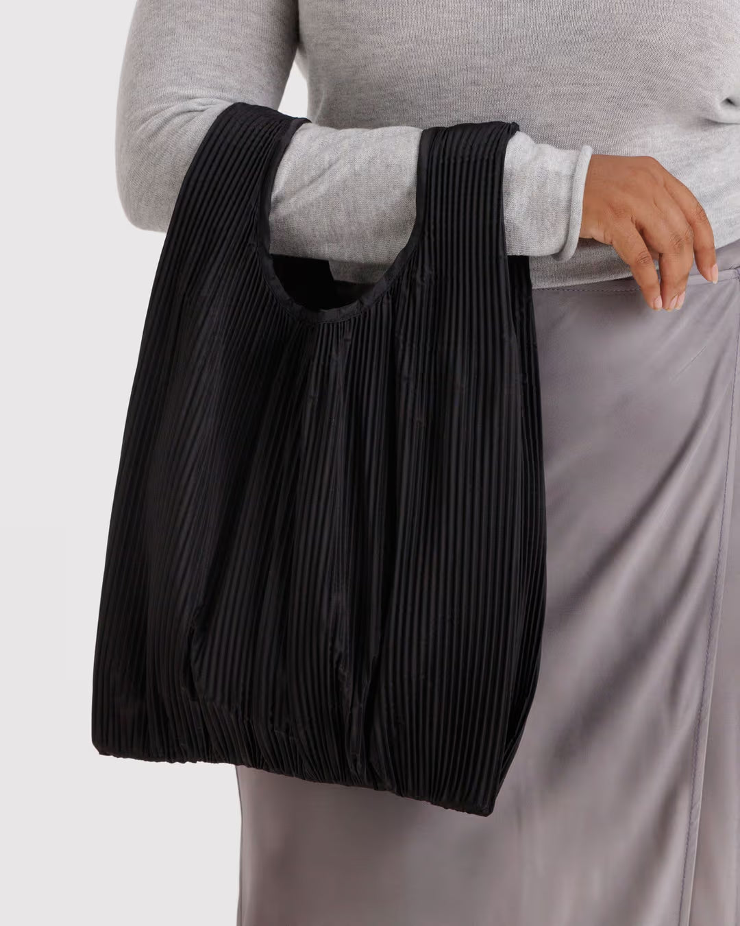 Black Pleated Baggu