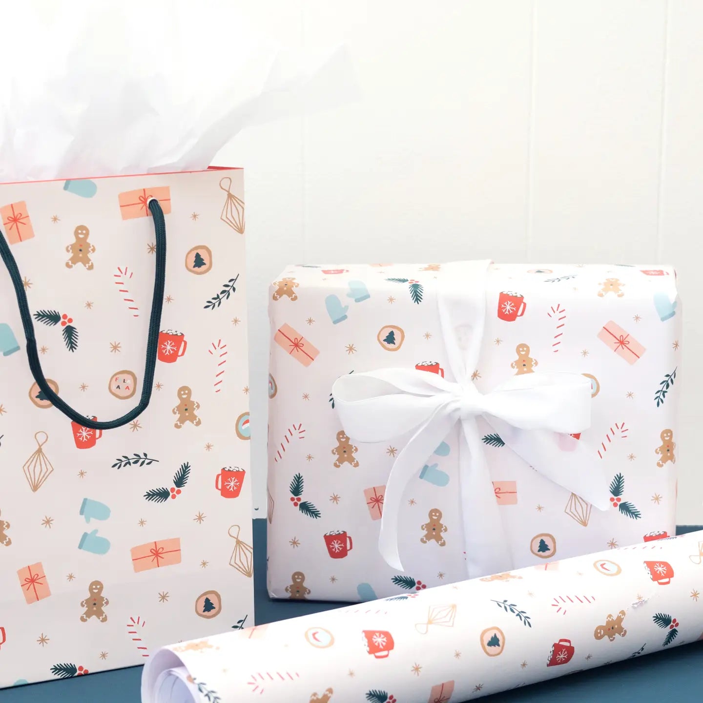 Pink Holiday Pattern Holiday Gift Bag