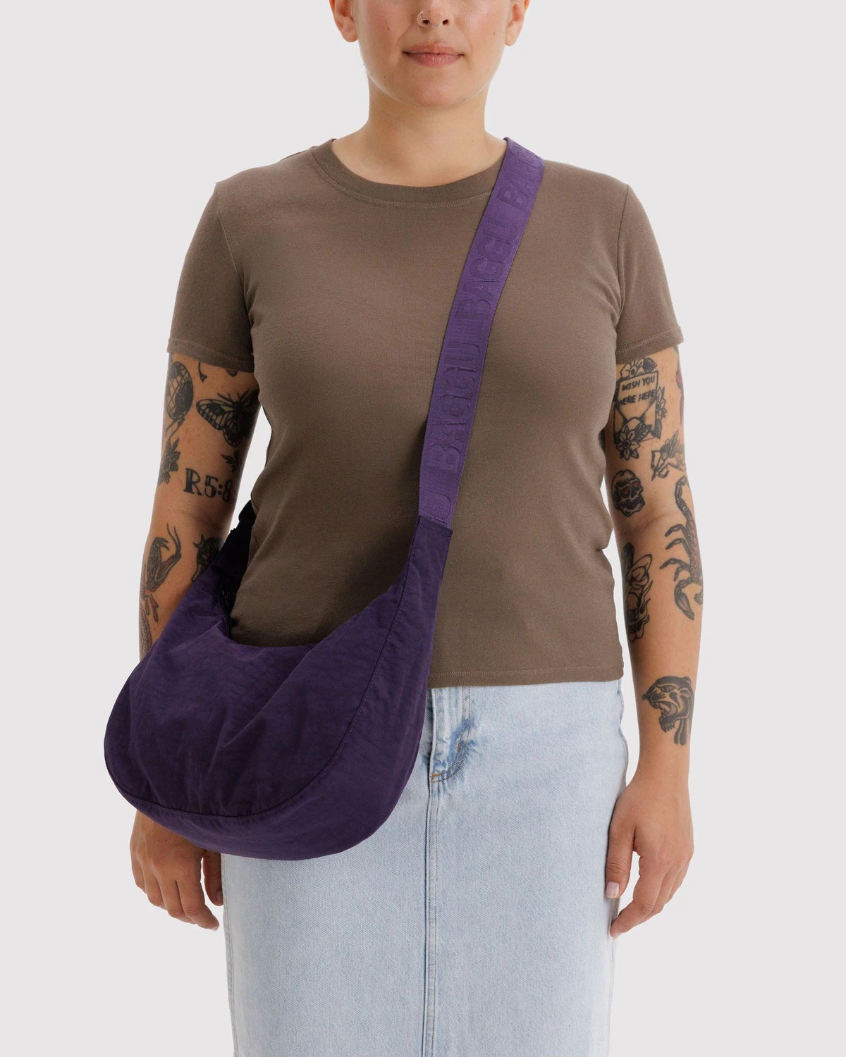 Fig Medium Crescent Baggu