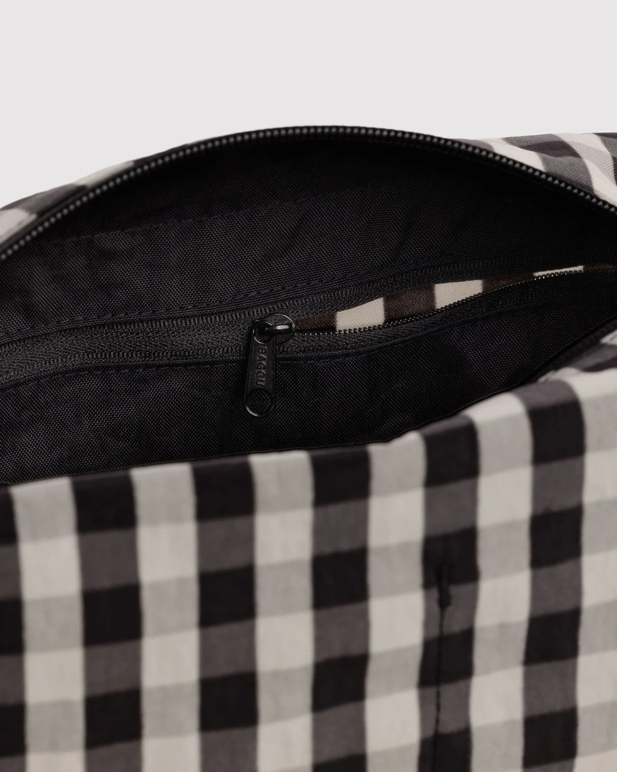 Black and Cream Gingham Dopp Kit